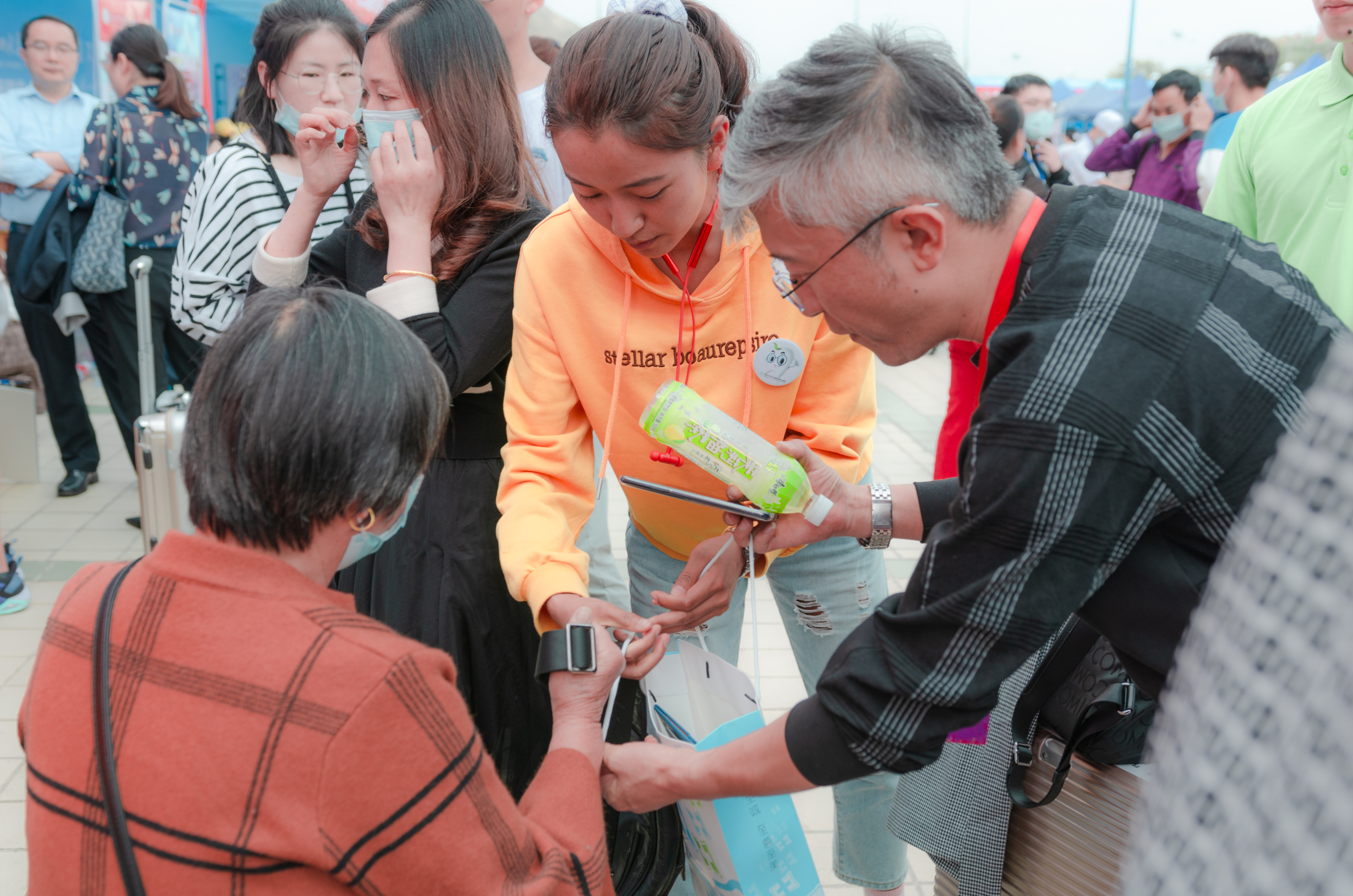 关于兰州医学院第二附属医院黄牛代挂票贩子挂号的信息